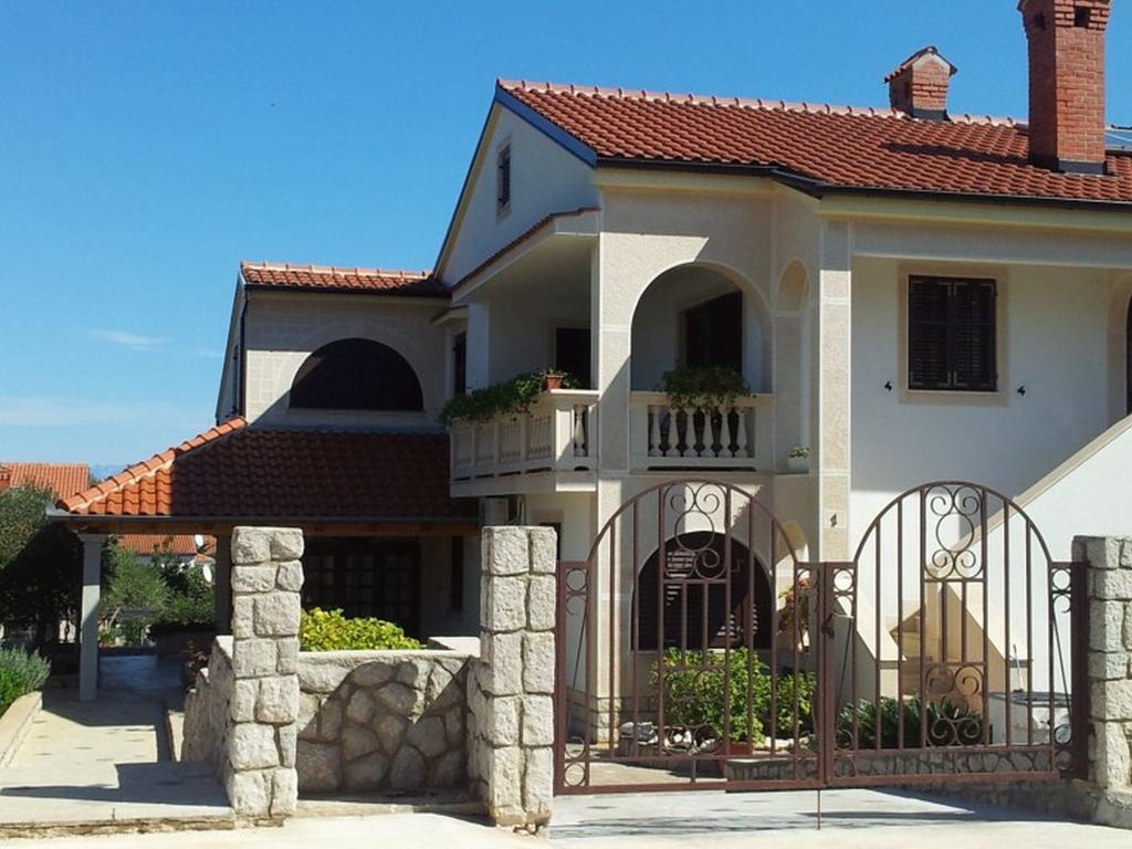 Apartments Franjo Mali Lošinj Dış mekan fotoğraf