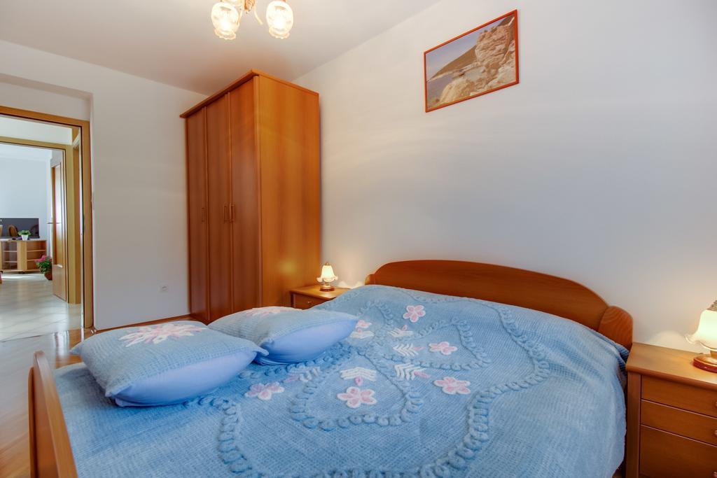 Apartments Franjo Mali Lošinj Oda fotoğraf