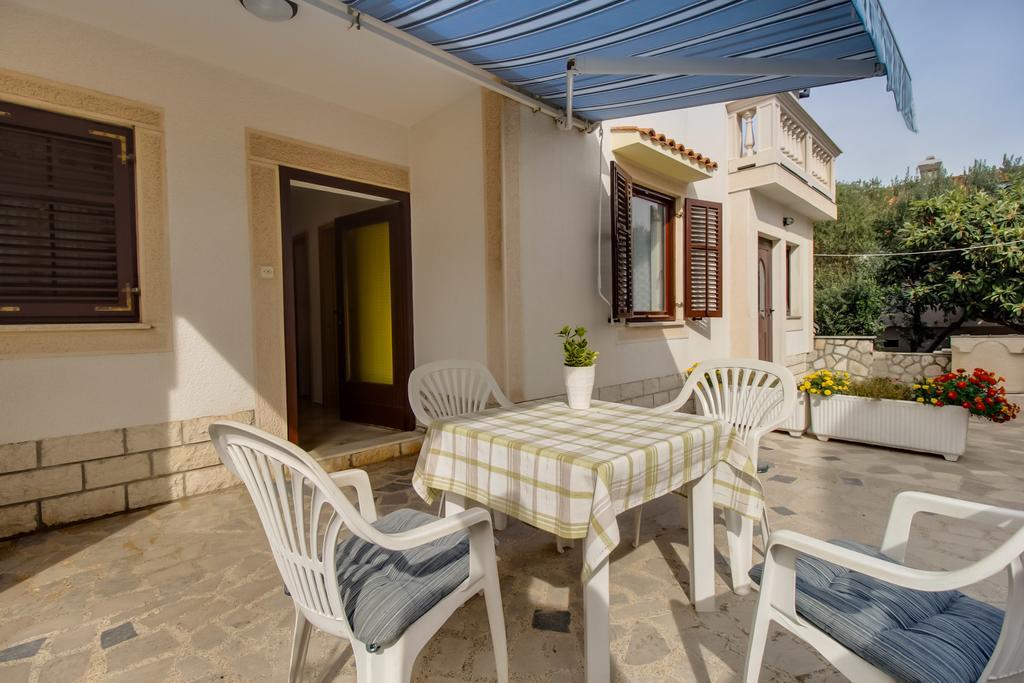 Apartments Franjo Mali Lošinj Oda fotoğraf
