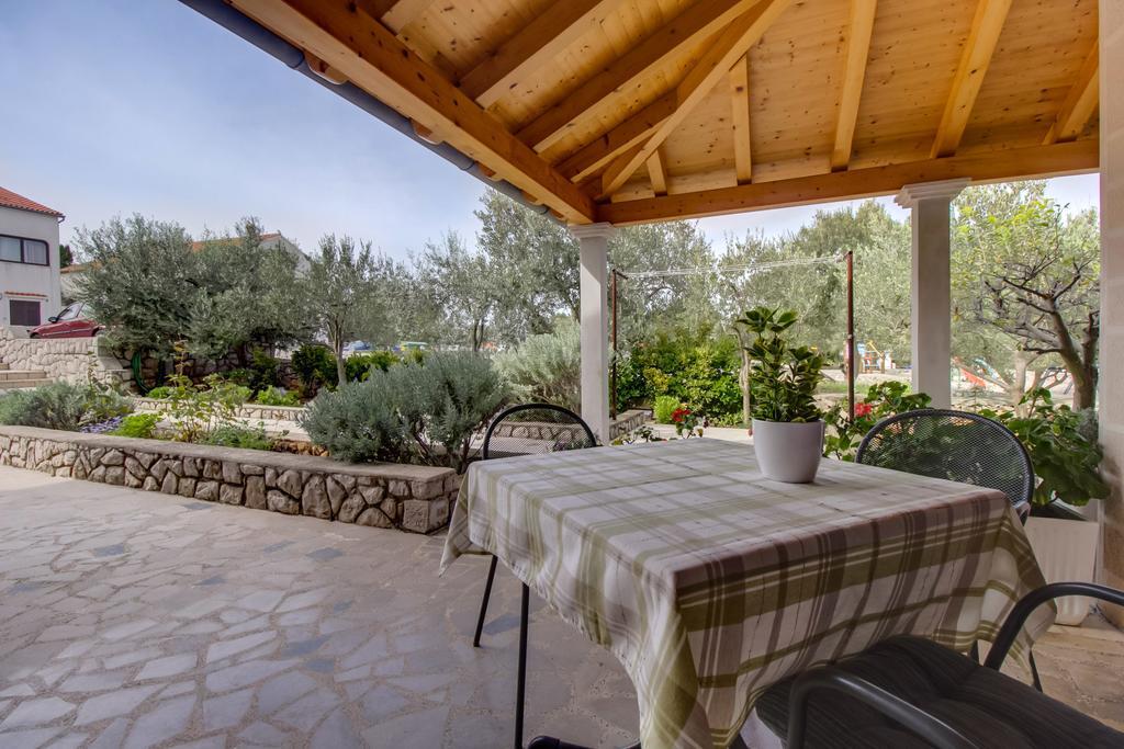 Apartments Franjo Mali Lošinj Oda fotoğraf